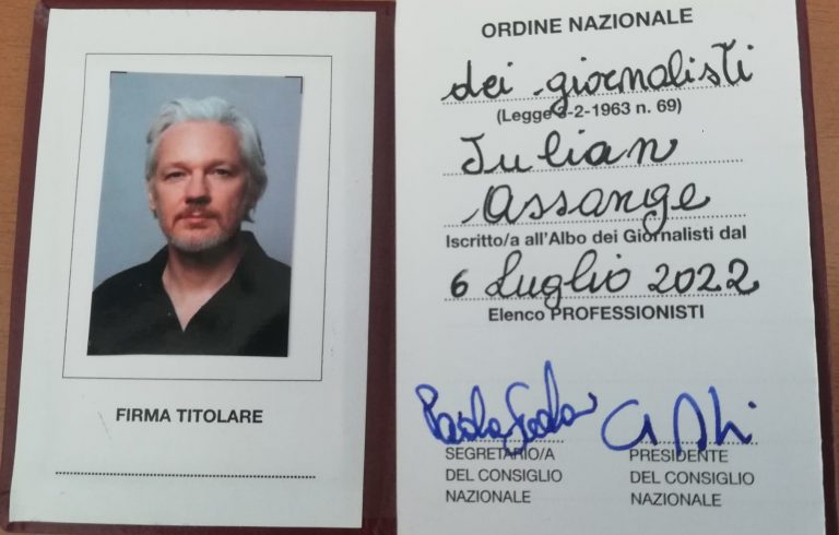 tessera assange